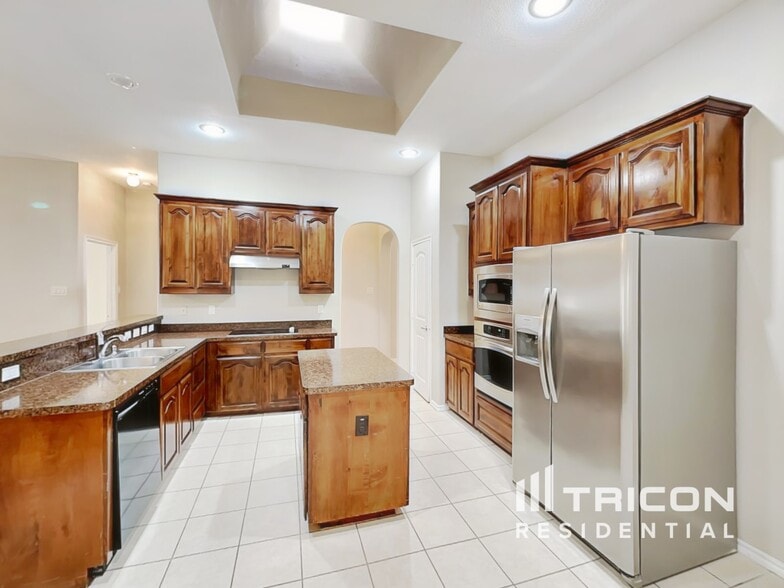 Building Photo - 718 River Run Dr