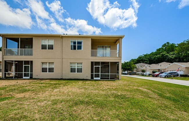Building Photo - Beautiful town house in Trinity