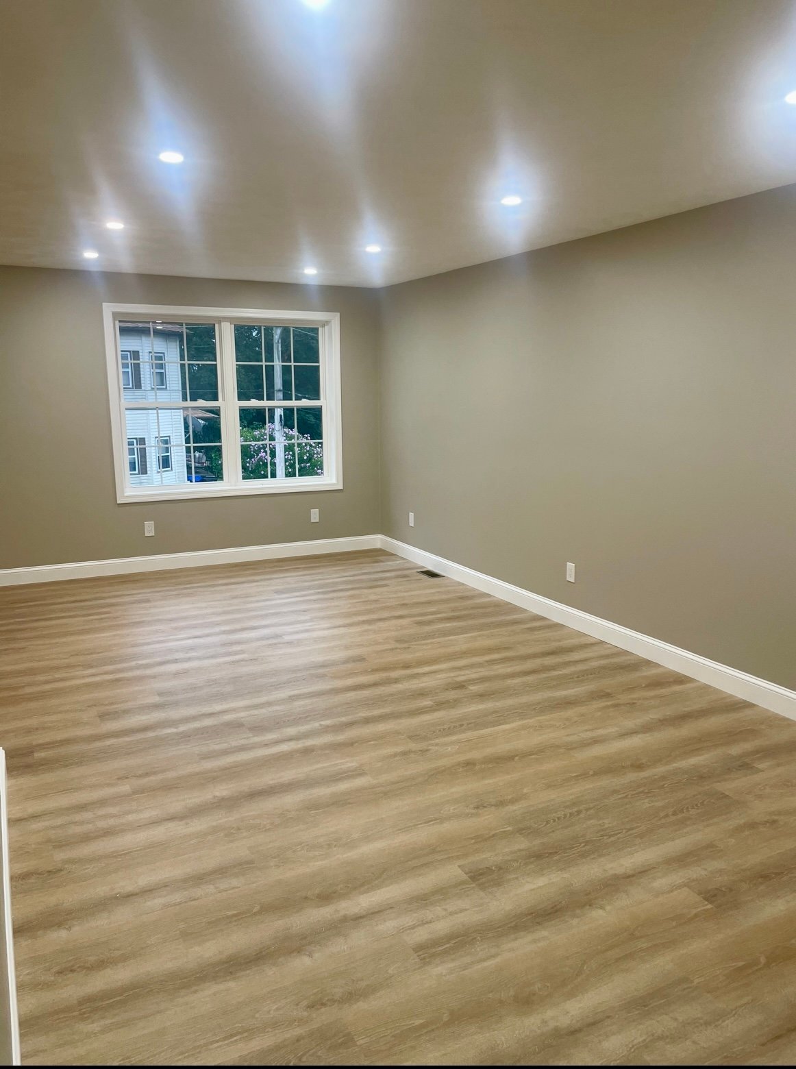 Building Photo - 24 Baltimore St