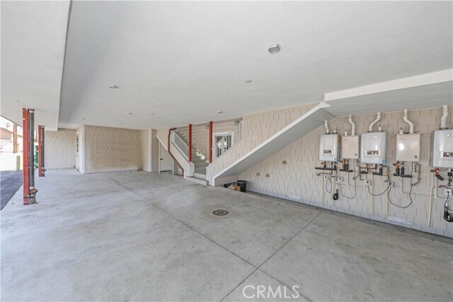 Building Photo - 376 Cliff Dr