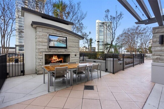 Building Photo - Condo High Rise - Lady Bird Lake Views