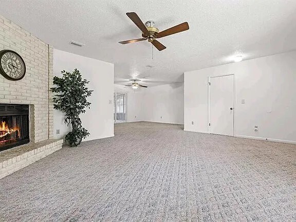 Building Photo - 233 SE Sandia Way