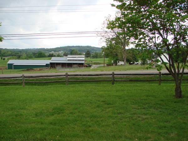 Building Photo - 6924 E Emory Rd