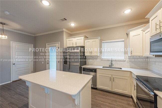 Building Photo - 1271 N Corsica Dr