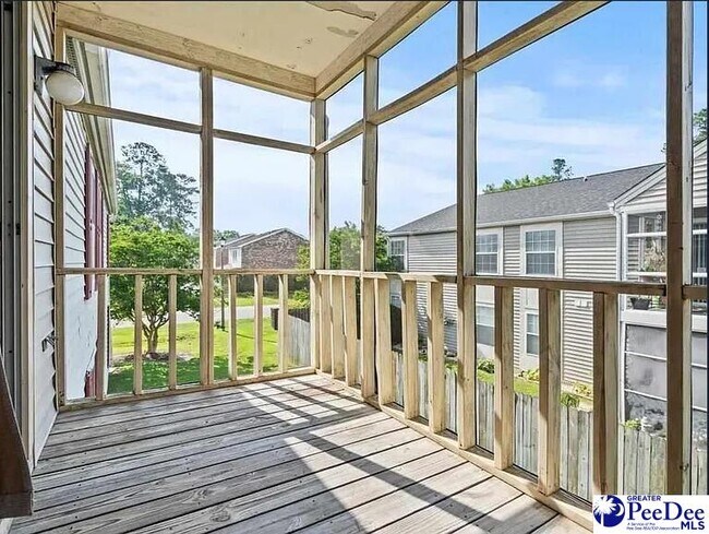 Building Photo - 701 Coventry Ln