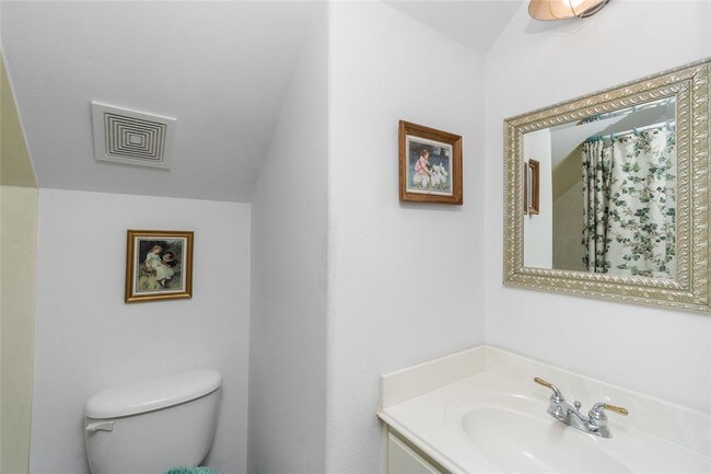 Building Photo - 905 Carriage Hills Blvd