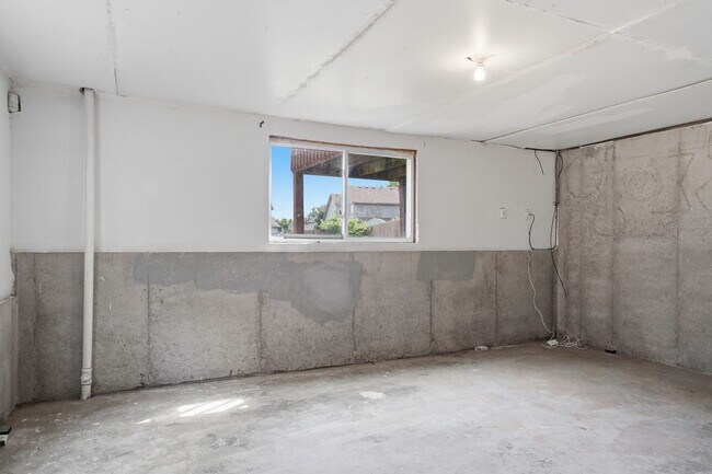 Building Photo - 14241 W 128th St