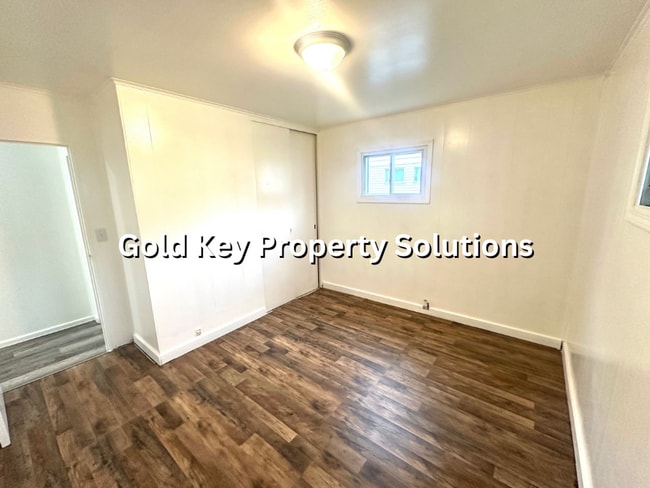 Building Photo - 3 Bed 1 Bath Home For Rent! (NO SECTION 8)