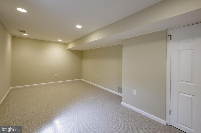Building Photo - 4 Ritchfield Ct