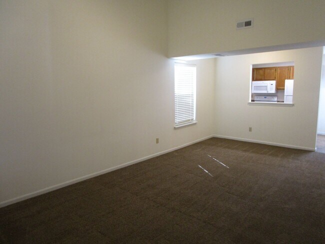 Building Photo - 3519-3521-3521 Prescott Dr