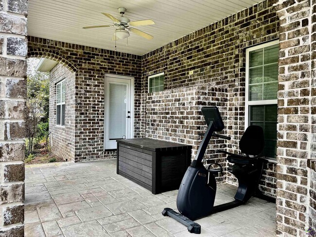 Building Photo - 609 Cannock Ct