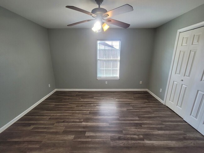 Building Photo - 1523 Campbell Ln