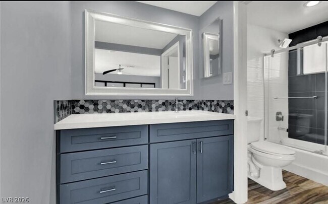 Building Photo - 1056 E Oakey Blvd