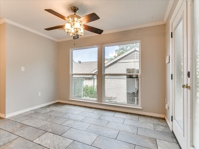 Building Photo - 6 Janeway Pl