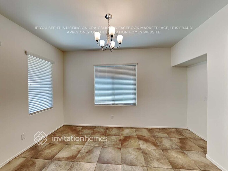 Building Photo - 1322 E Dragon Fly Rd