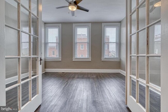 Building Photo - 1503 S Charles St