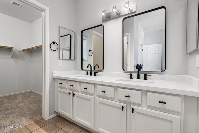 Building Photo - 7601 E Roosevelt St