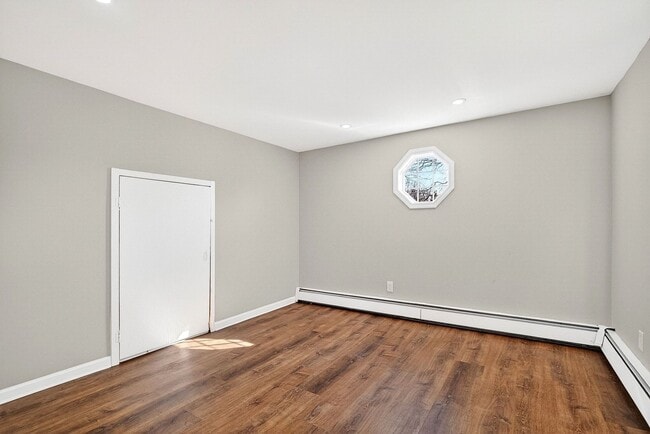 Building Photo - 24 Steinhardt Ave