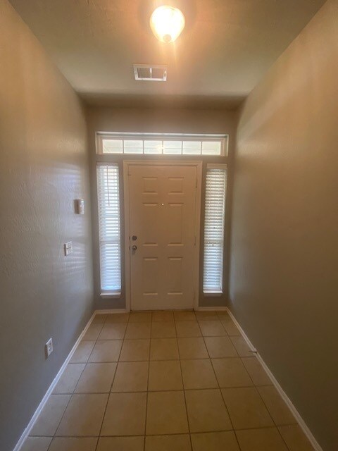 Building Photo - 14445 Timberdale Dr