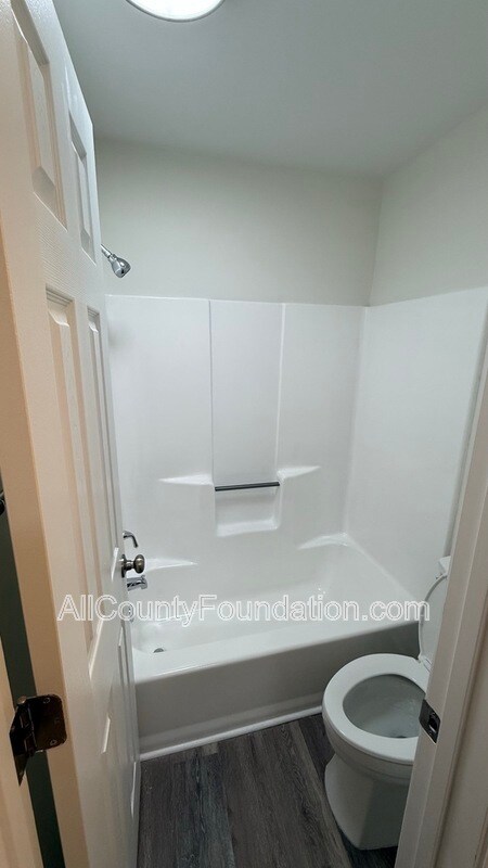 Building Photo - 123 Woodduck Dr