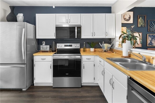 Building Photo - 3578 Kennesaw Station Dr