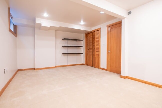 Building Photo - Magnolia 4 bedroom, 3 bathroom