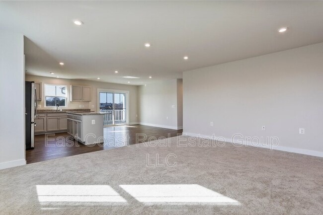 Building Photo - 329 Bookers Ct