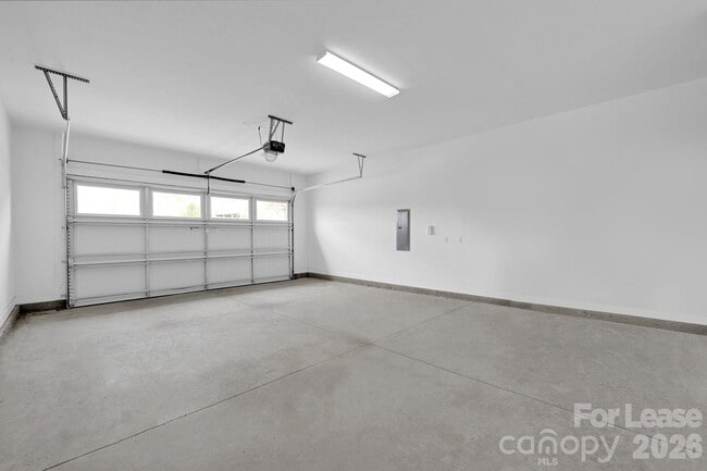 Building Photo - 5563 Elk Knob Ct