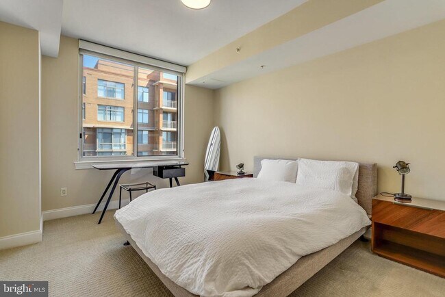 Building Photo - 1020 N Highland St