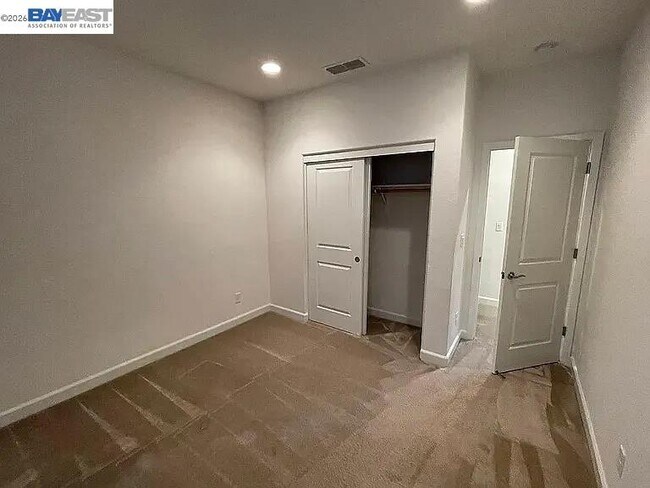 Building Photo - 538 E Marcello Ave