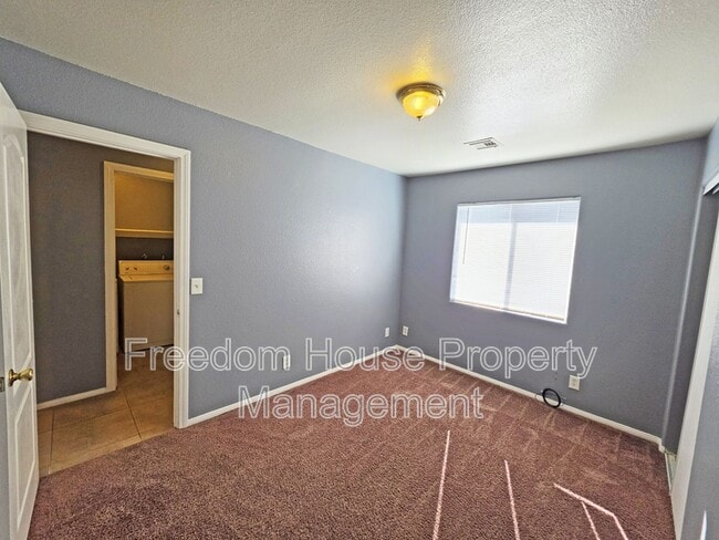 Building Photo - 1444 Star Rd