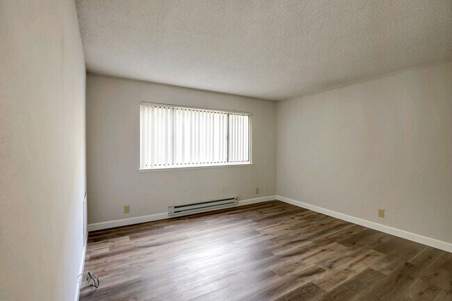 Building Photo - 2 br, 2 bath House - 978-A KIELY BLVD