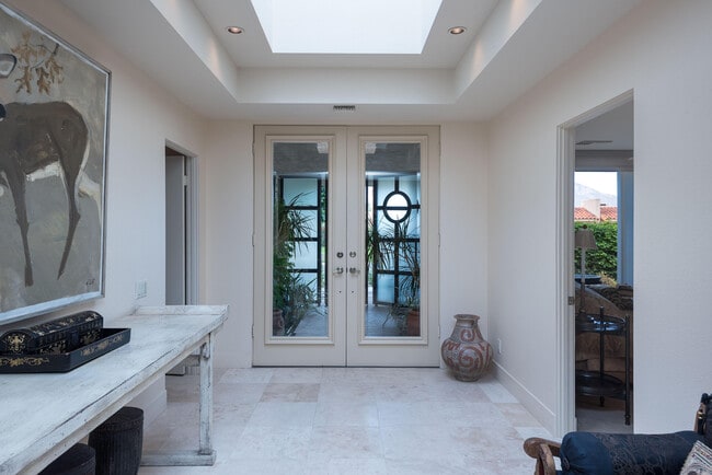 Building Photo - 3 Cornell Dr