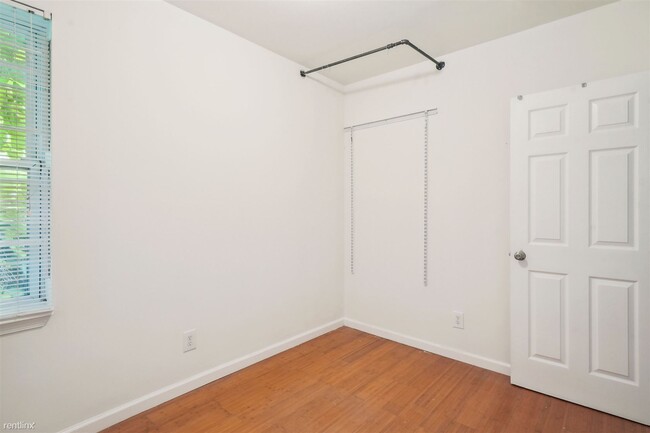 Building Photo - 3 br, 1 bath Triplex - 1616 WILLINGTON ST ...