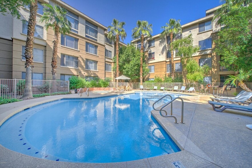 complex pool - 1701 E Colter St
