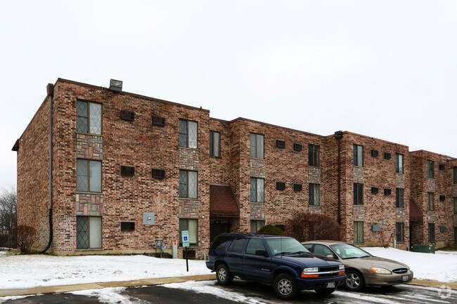 Primary Photo - 651 N Swift Rd