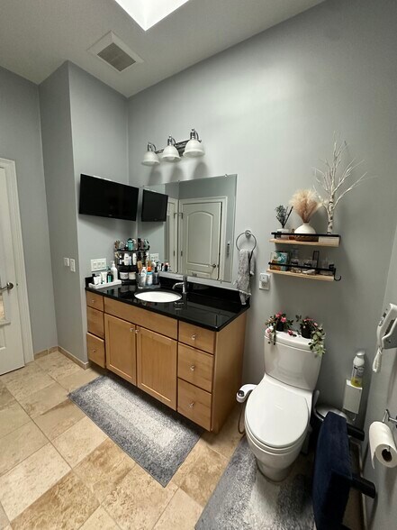 Building Photo - 30 High St