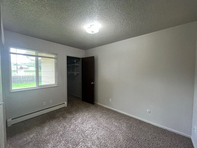Building Photo - Great Condo in Laporte