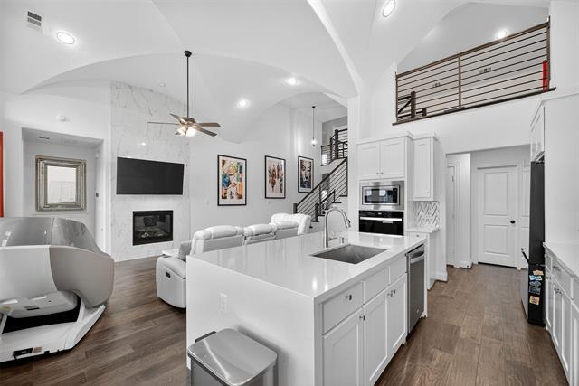 Building Photo - 405 Rock Rose Ln