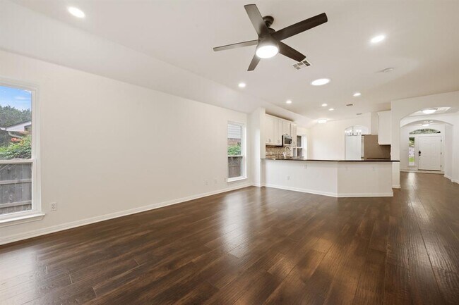 Building Photo - 8113 Campeche Bay Pl
