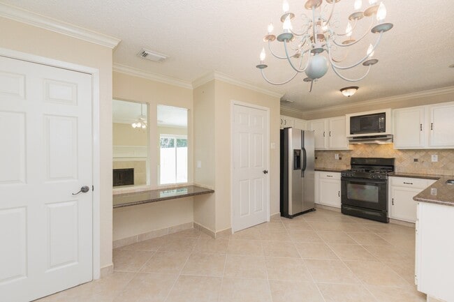 Building Photo - 4106 Kitchen Hill Ln