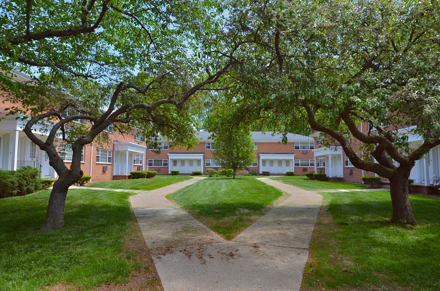 Building Photo - Intervale Gardens