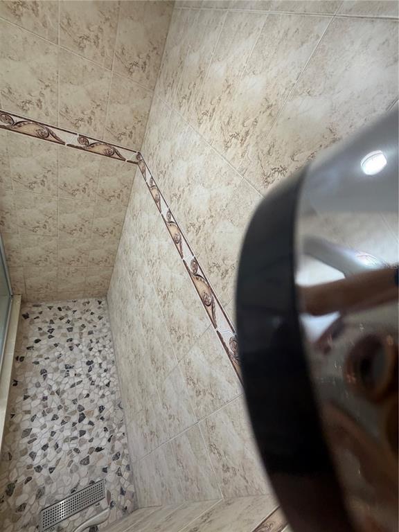 Building Photo - 2130 Cascades Blvd