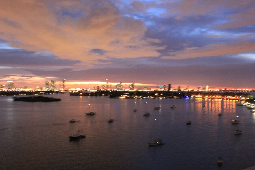 Building Photo - 1500 Bay Rd