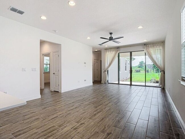 Building Photo - Gorgeous 3/2 Modern Home with a 2 Car Gara...