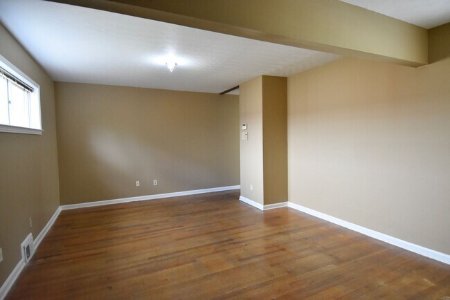 Building Photo - Spacious 4-Bedroom Home in Memphis-Comfort & Convenience!
