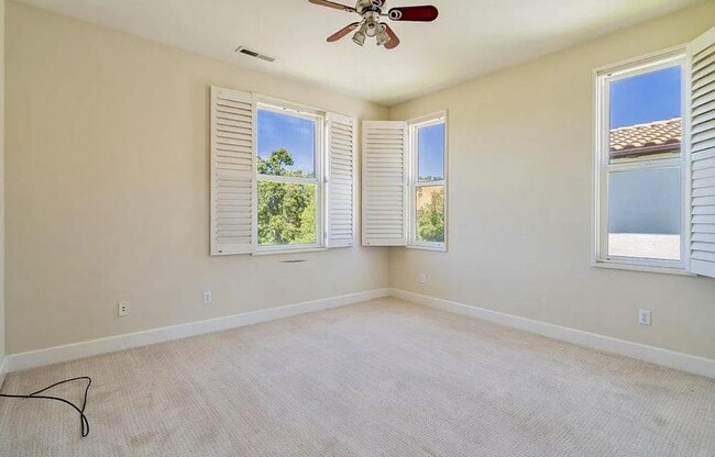 Building Photo - 2520 Club Dr