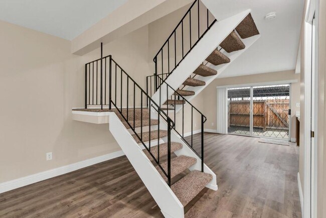 Building Photo - 4082 Weymouth Ln