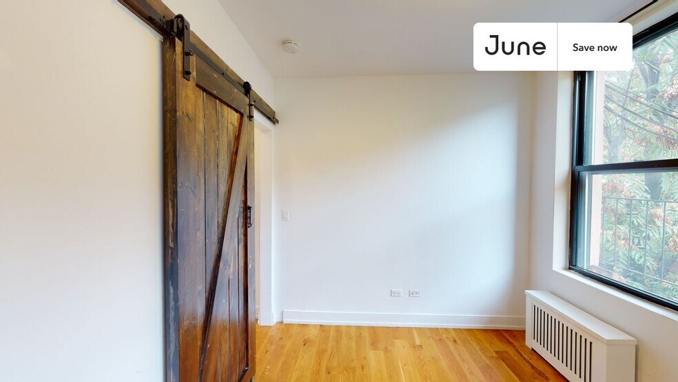 Building Photo - 95 E 7 St