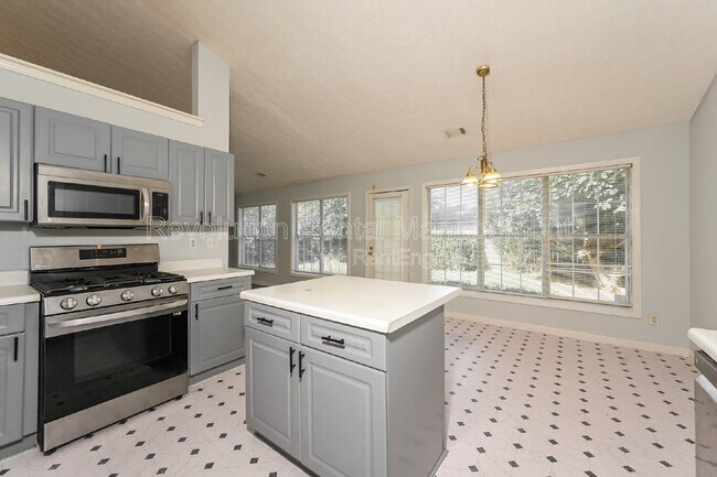 Building Photo - 882 Conners Cove NW